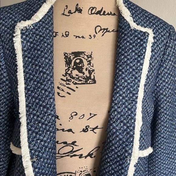 J. McLaughlin Tweed Fringe Trim Mid Length Jacket Coat Blue White Size Lg NWOT - Picture 10 of 12